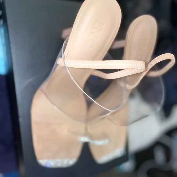 Beautiful sandals - Picture 3 of 7